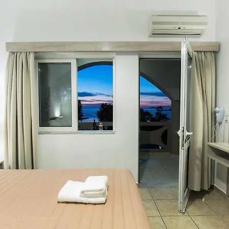 Kolimbito Sea Side Apartment *